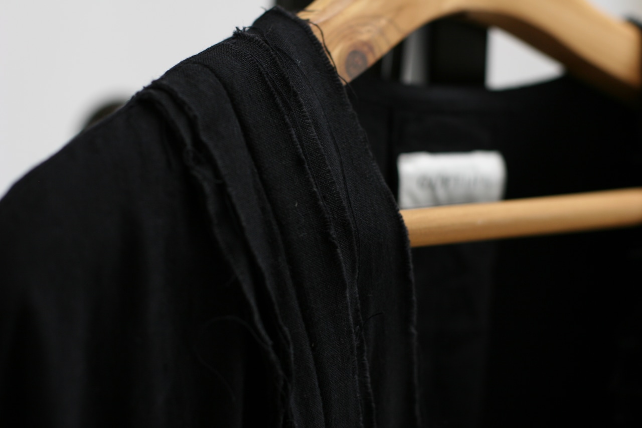 【GUPTIHA】Sobakasu Khadi Millefeuille Collar Dress / D.Navy(63209-096)