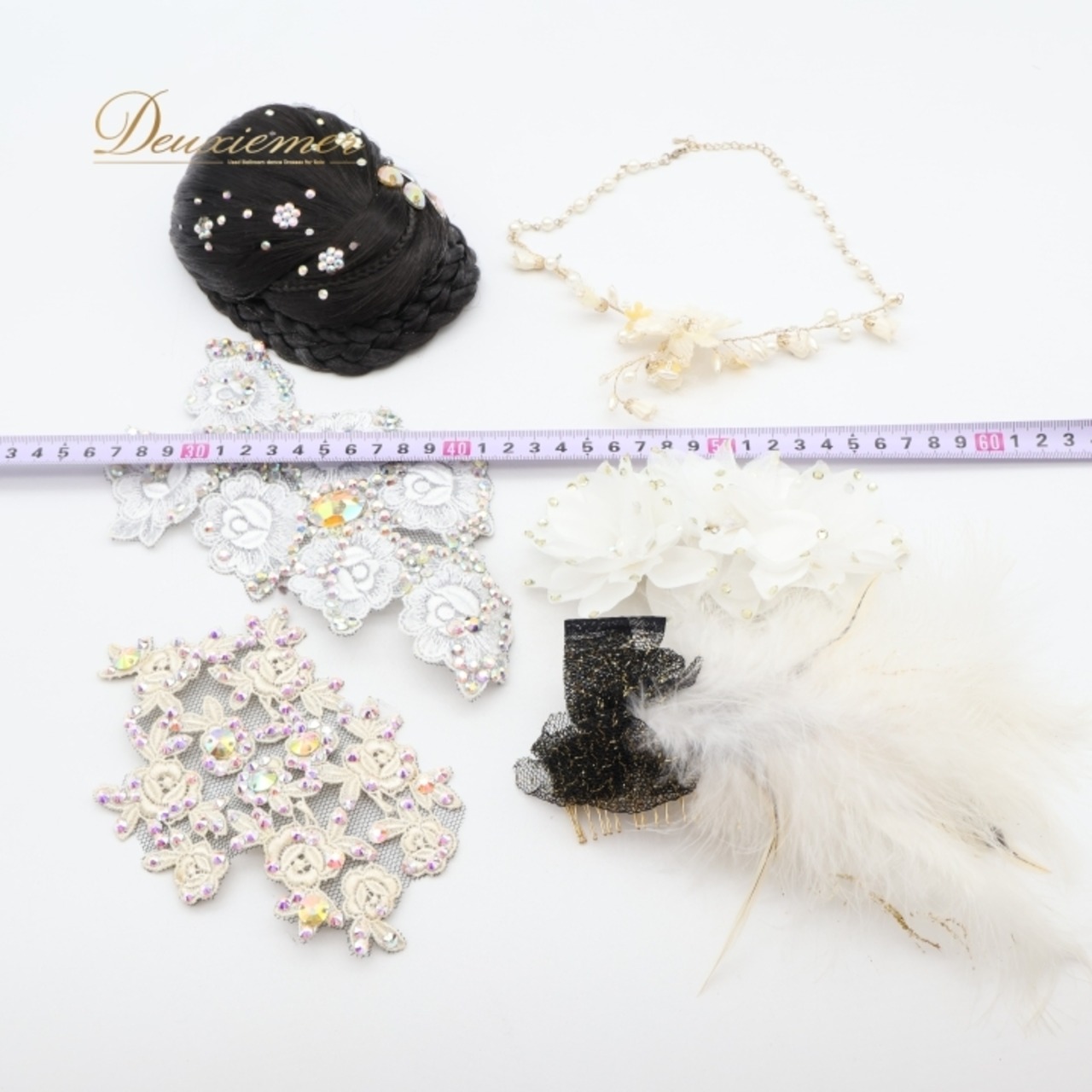 社交ダンス 小物 まとめ売り セット シニヨン コーム ヘアオーナメント モチーフ 羽 ネックレス 髪飾り アクセサリー デモ 競技 ダンス パーティ 発表会 白 アイボリー ホワイト系 シルバー系 シニヨンカップ 豪華 髪飾りセット おしゃれ コーディネート デザイン ダンス衣装 イベント用 アクセサリーセット ラグジュアリー パーティーアクセサリー 女性用 髪型 競技用 発表会用 可愛い