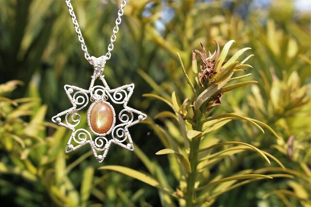 Sunstone silver925 wirewrapping sun pendant