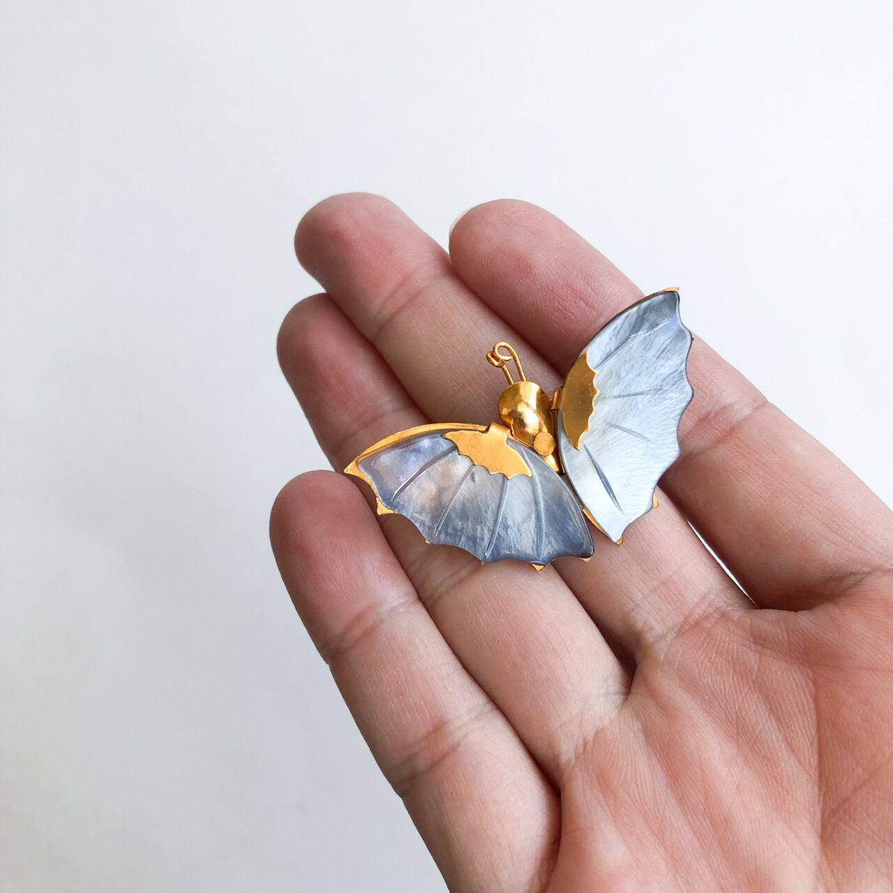 shell butterfly brooch[b-383] ヴィンテージブローチ | LEO VINTAGE