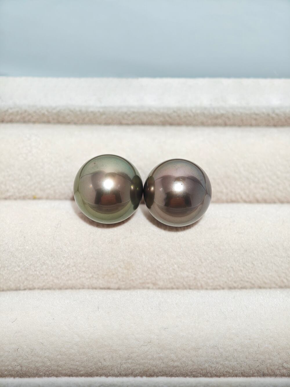 2-24 天然南洋黒蝶真珠 タヒチパール 11.7mm ピアス | emue