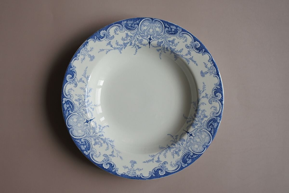 C.1900 French Deep Plate, K&G Luneville model Phénix B