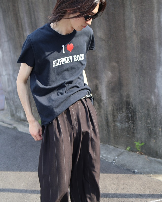short length front print t-shirt