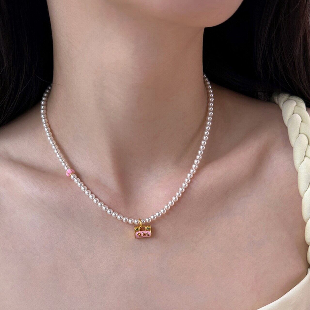 DEMI梅の花のロックパールネックレス