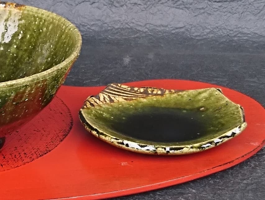 織部鉄絵豆皿（変型） | 棚橋淳陶房ーshop