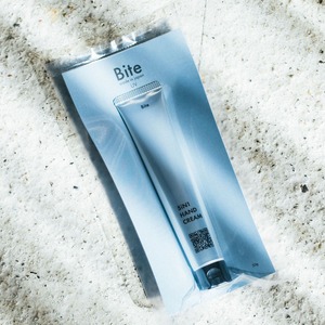 Bite 5iN1 HAND CREAM (ハンドクリーム)