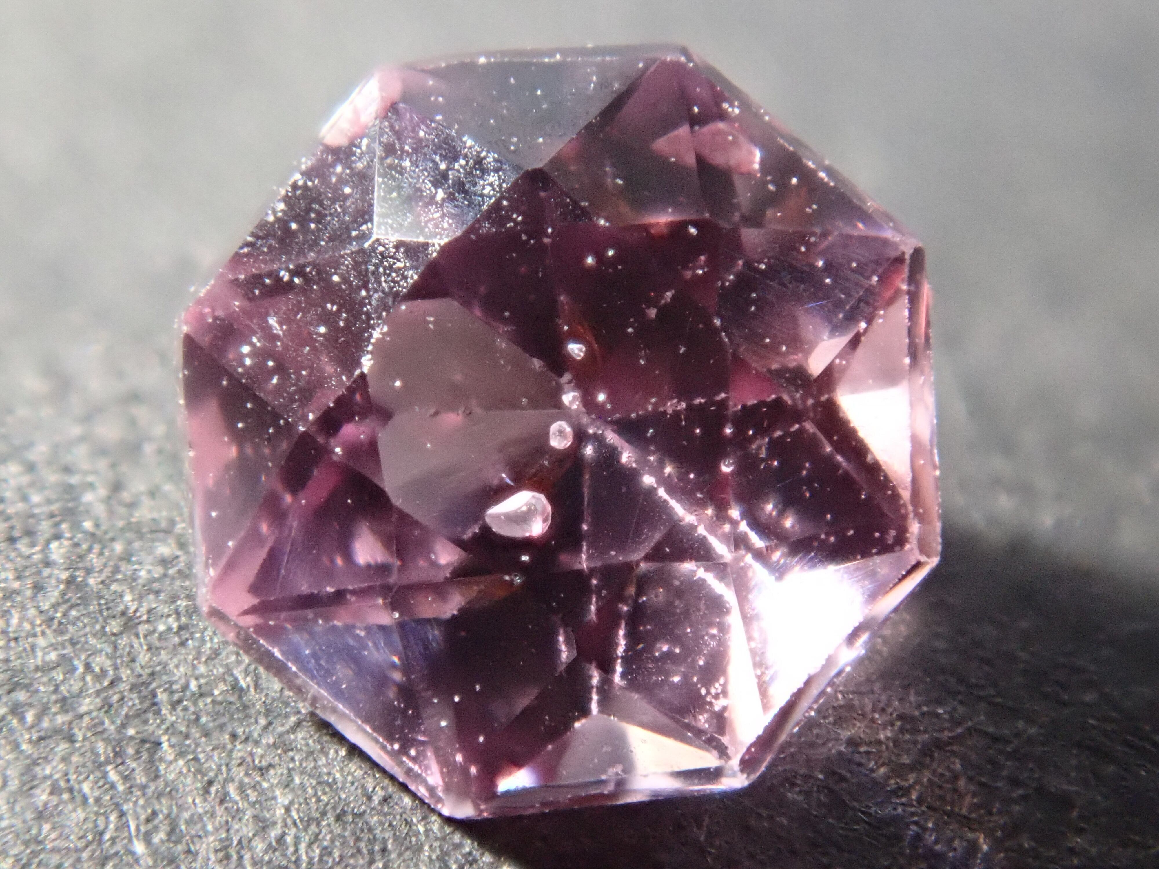 スリランカ産ピンクスピネル 0.583ct