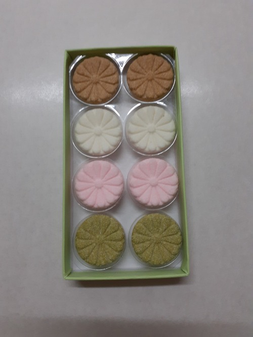 紋入落雁8個入（米粉）