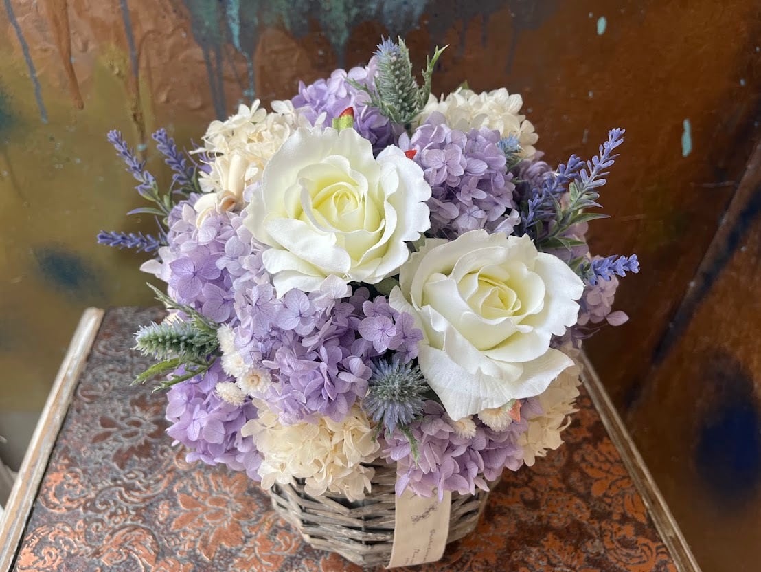 枯れないフラワーアレンジメント「Lilas（リラ）」ラベンダーホワイト