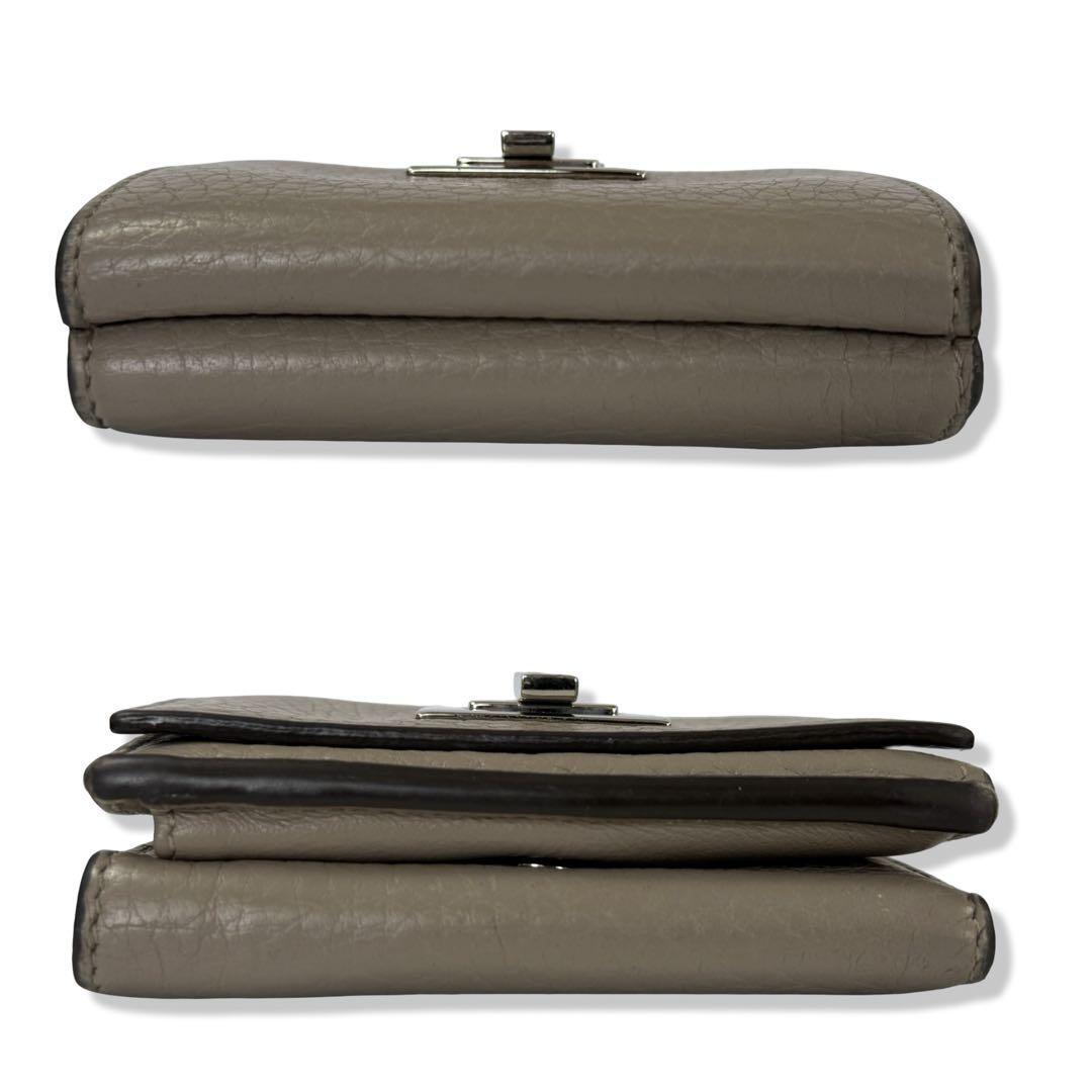 美品 FENDI ピーカブー マイクロウォレット 三つ折財布 グレージュ 楽天市場】FENDI(フェンディ) セレリア Selleria ピーカブー