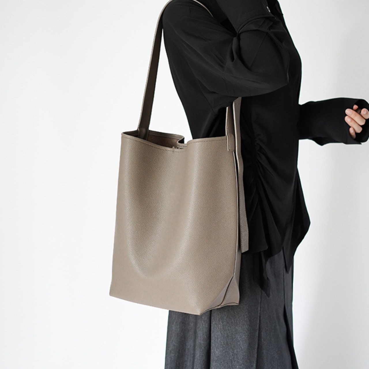 Minimal Tote Bag T3702