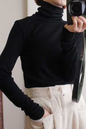 IKITSUKE wool rib turtle black