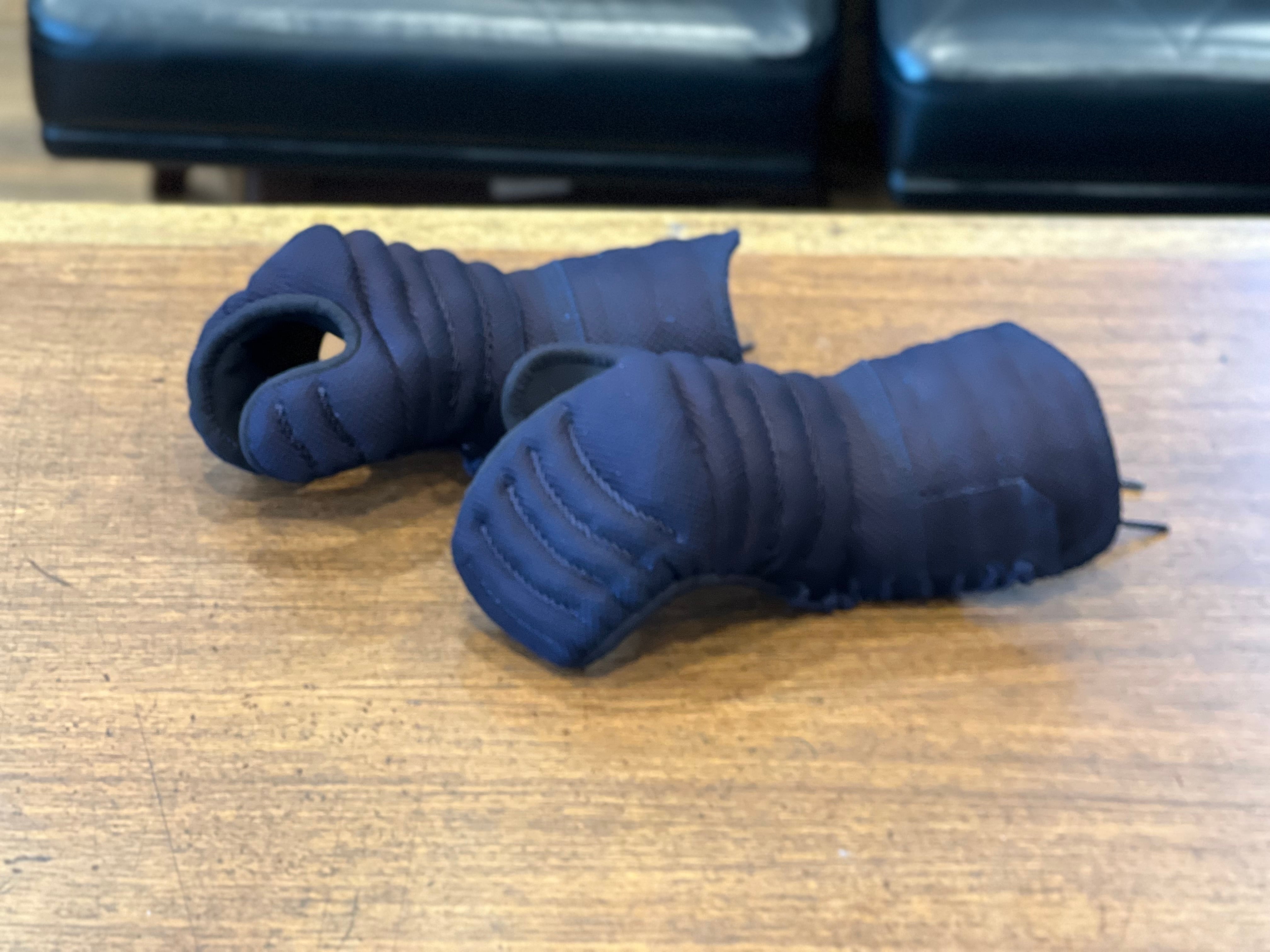 【SS.S.M.L.LL 各サイズ5名様限定】【新商品‼️手首部分をアップデート‼️手の内革 紺色】【ぜひ使って頂きたい!超オススメ】【試合用、稽古用兼用防具✨】『スーパーコブラ』織刺 甲手