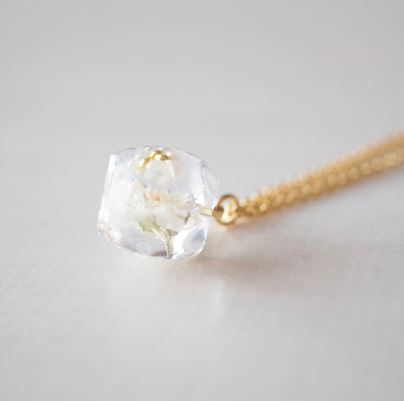 かすみ草のネックレス | hakumokuren online shop