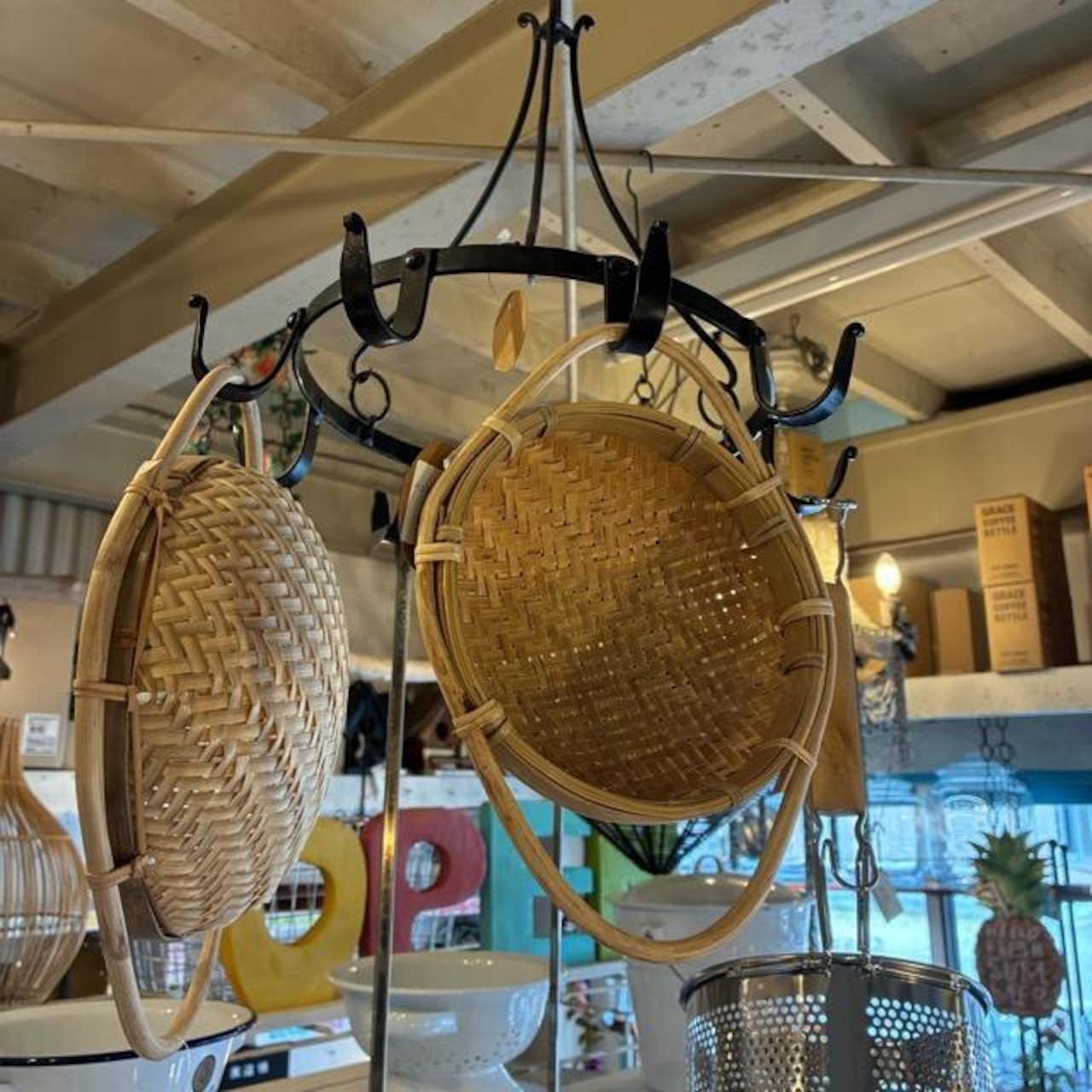 Bangladesh Bamboo basket with handle S　バングラディッシュ　持ち手付き竹ザル　S　ボウル　水切り　野菜　果物　バンブー　籐　竹ざる　バスケット