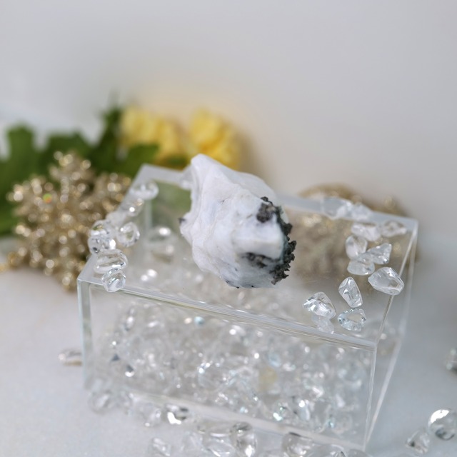 【直感と浄化、魂の純度を高める“月の金属”】シルバー（自然銀） T49_3