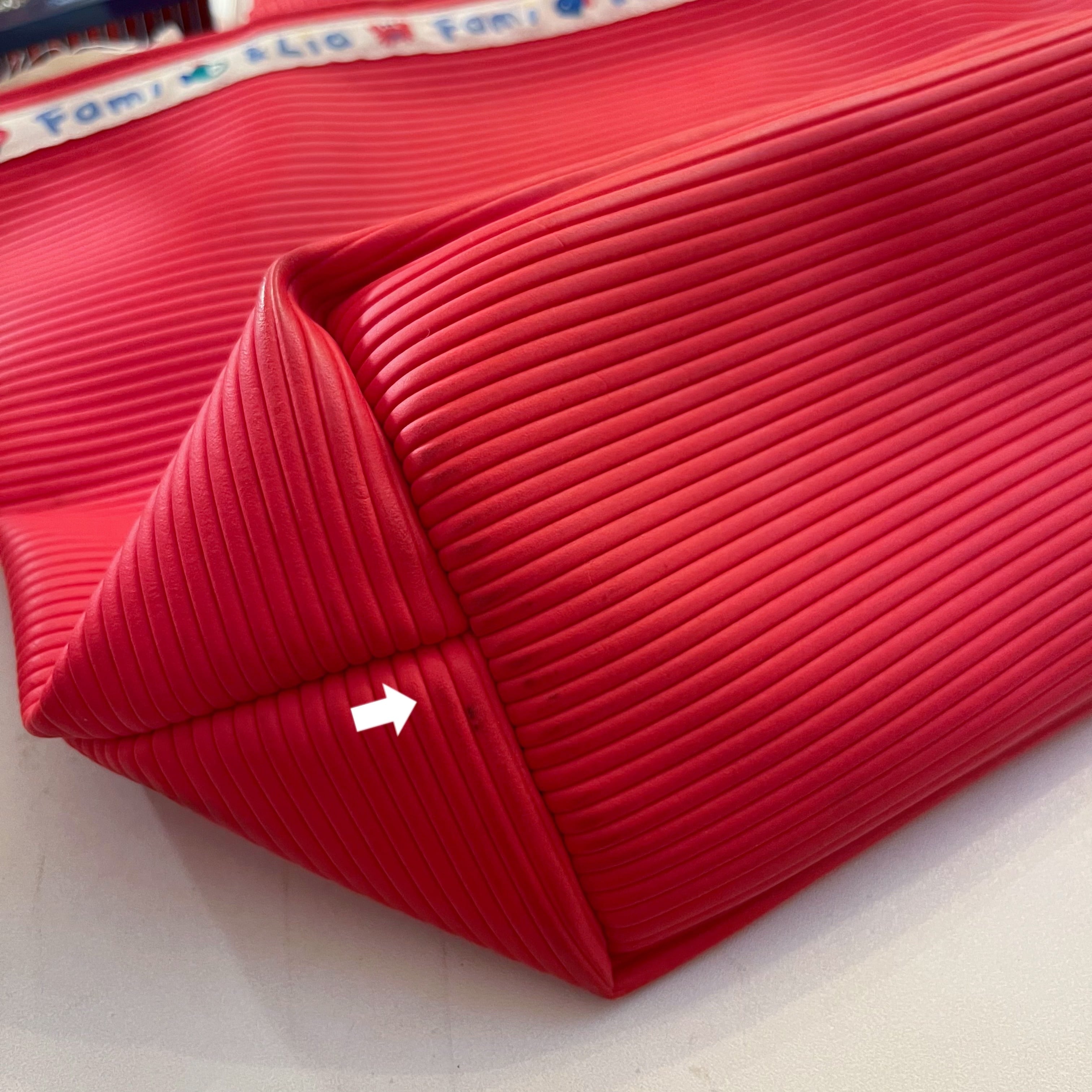 Familiar / red marine tote bag
