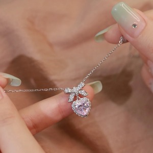 おしゃれ ハート 結び目 キラキラ ネックレス