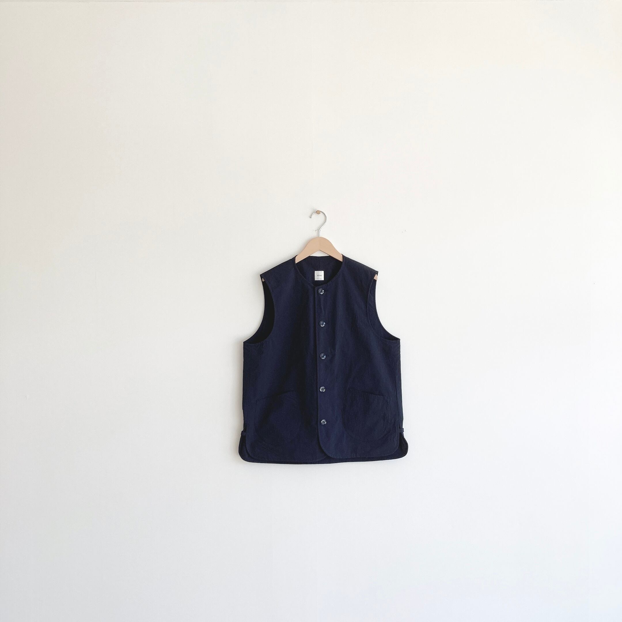 ARAN VEST NAVY | crane