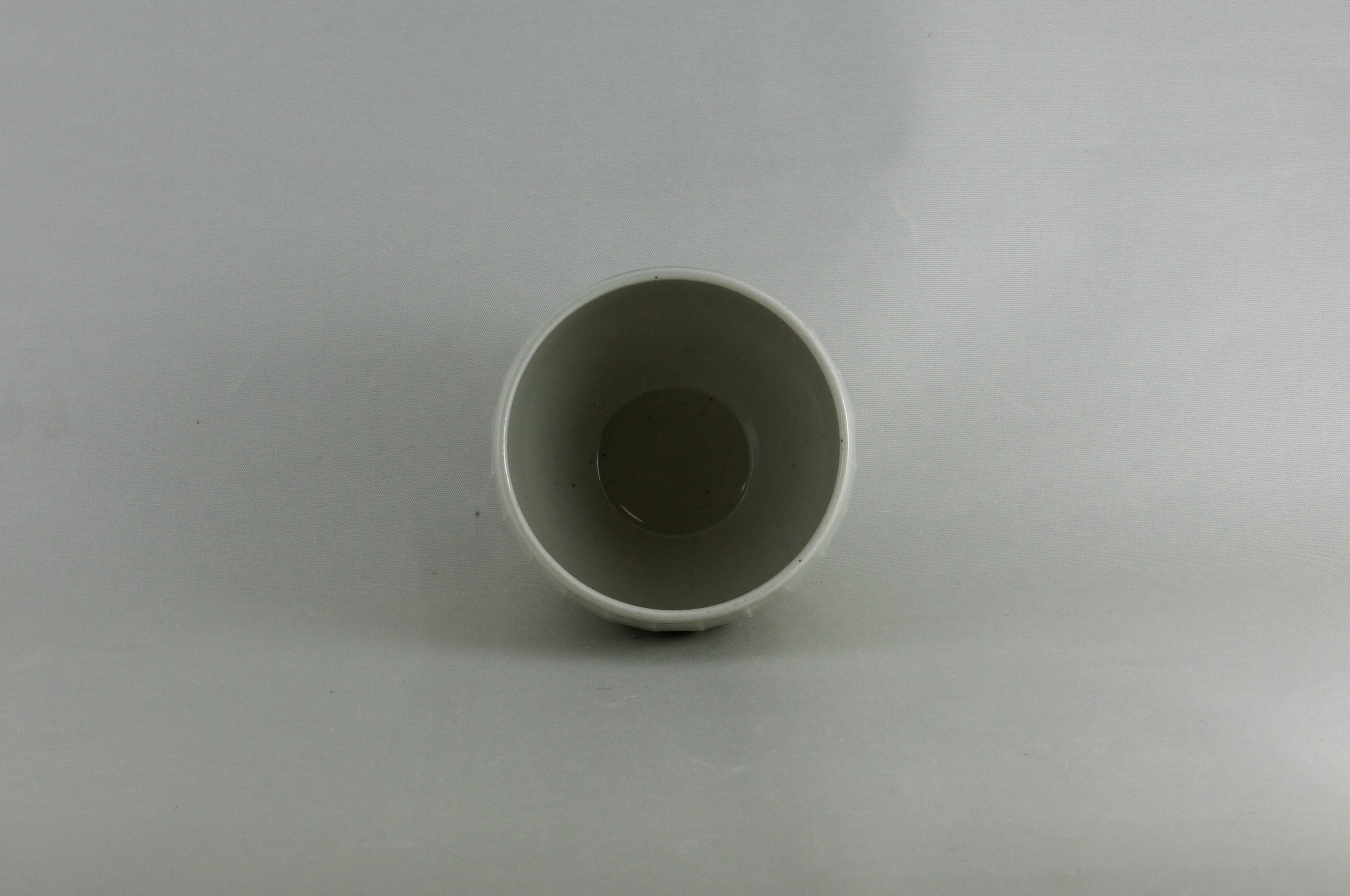 手彫り十草大福茶碗