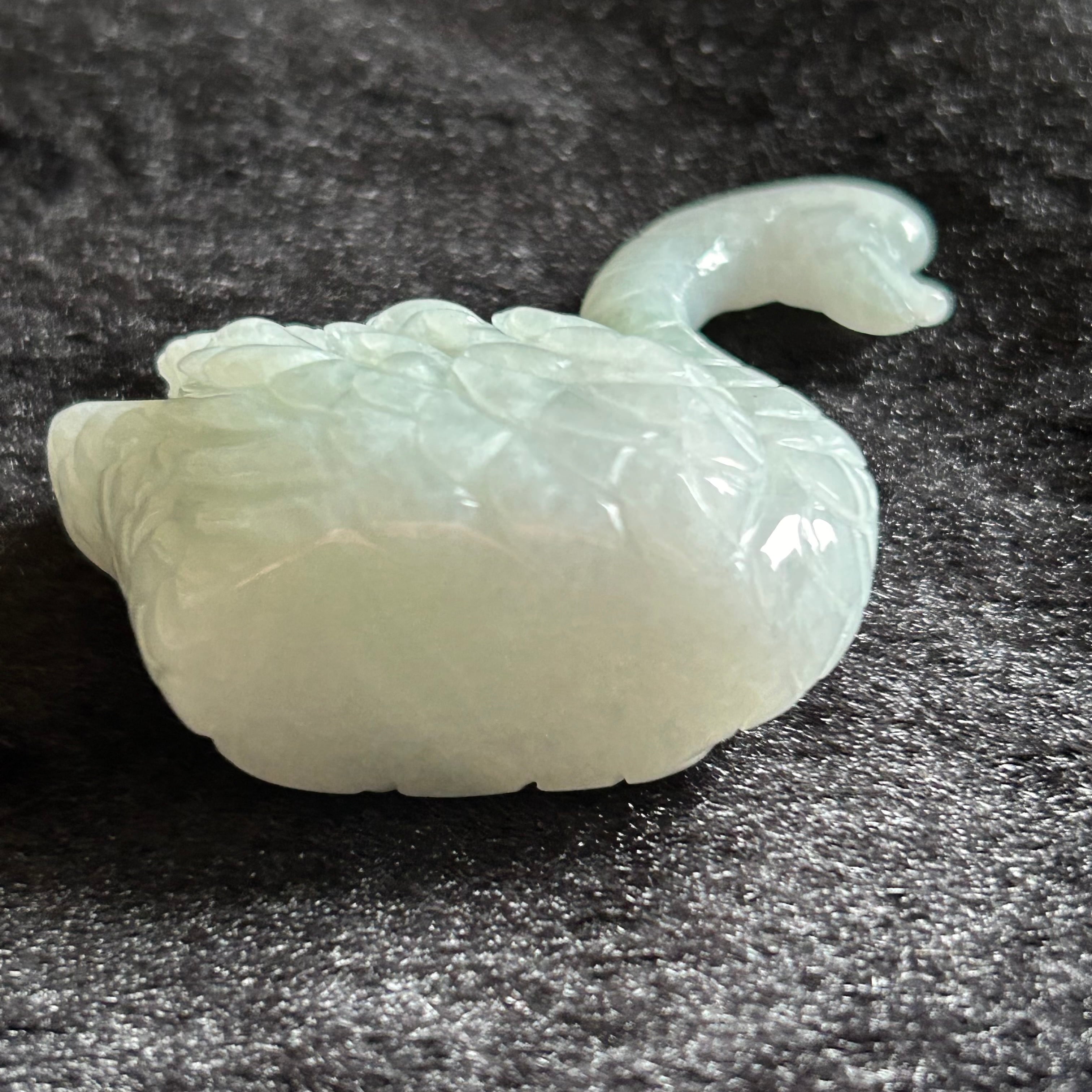 本翡翠置物 ミャンマー産 無含浸 無着色 白鳥 限定品 一点物 | FARBE 本翡翠置物 ミャンマー産 無含浸 無着色 白鳥 限定品 一点物 | FARBE