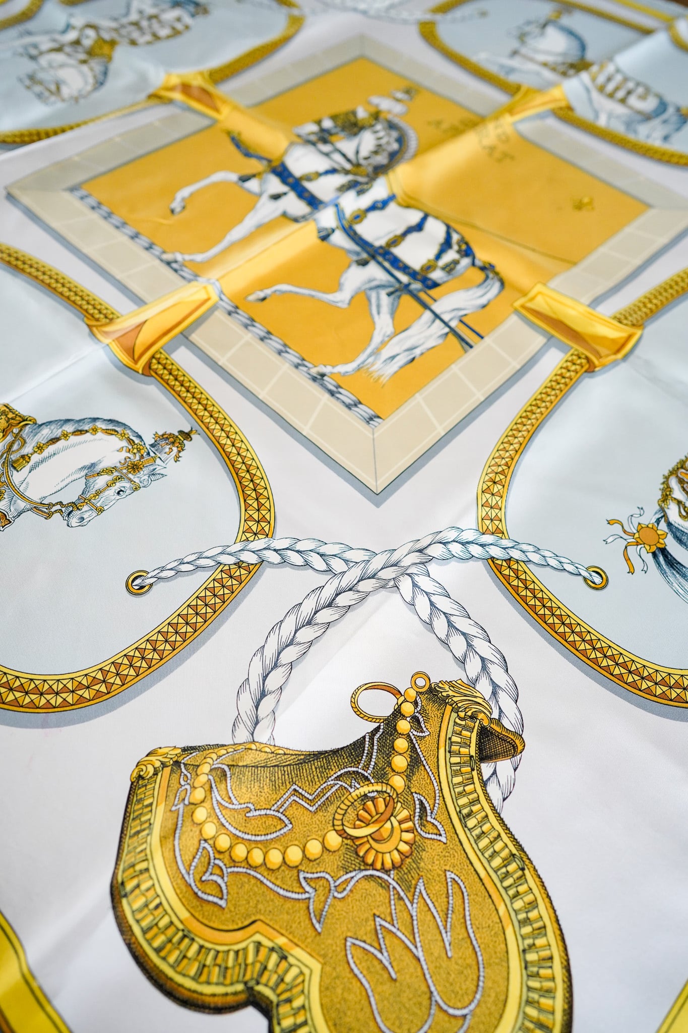 HERMÈS Carre 90 Silk Scarf 