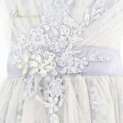 パーティドレス fine feathers ファインフェザーズ ワンピース ドレス 前撮り カラードレス 演奏会 発表会 撮影 レース ビーズ 高級感 上品 グレイ系 おしゃれ 結婚式 フォーマル ビーズ装飾