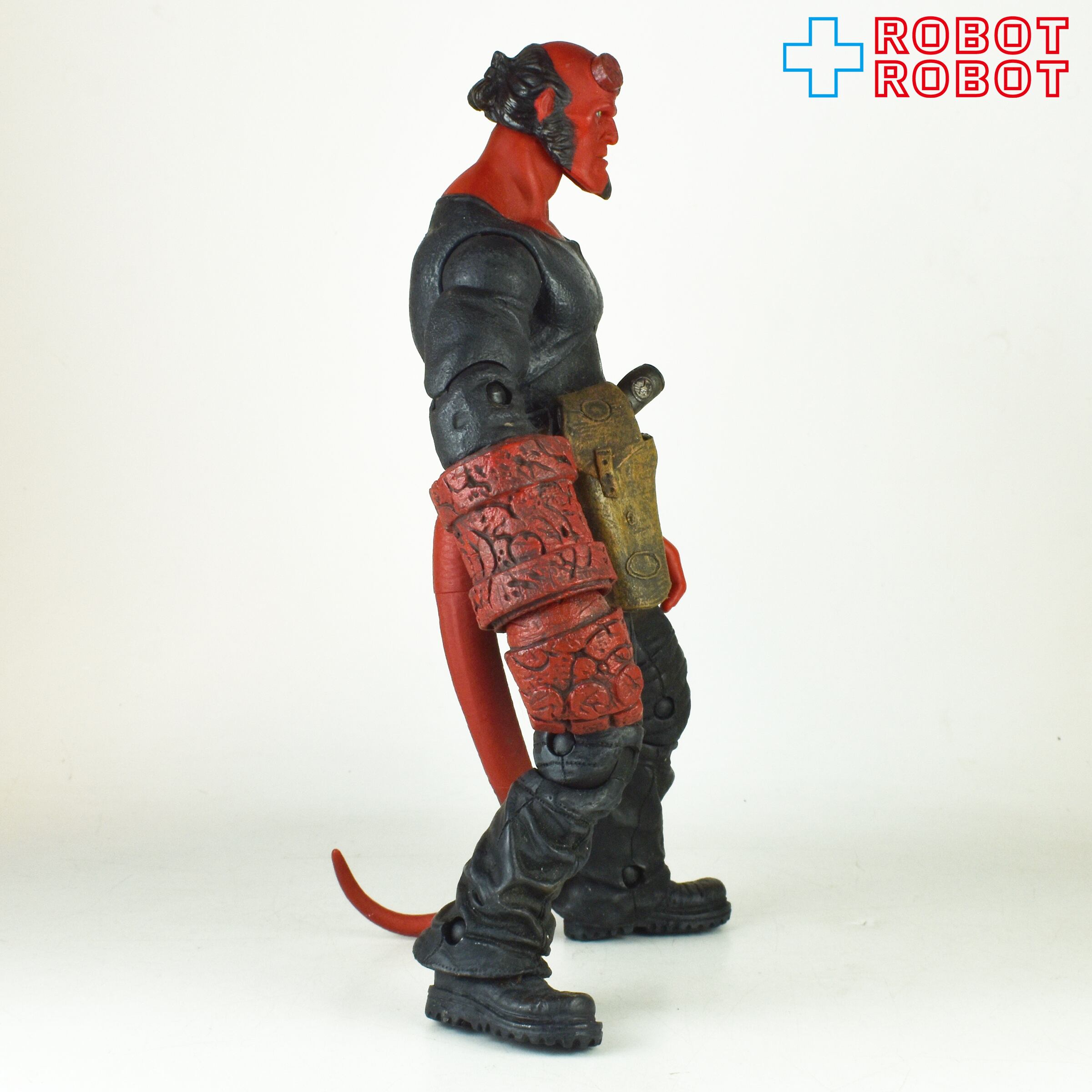 メズコ ヘルボーイ シリーズ2 ヘルボーイ 口閉じ 黒服Ver. アクション