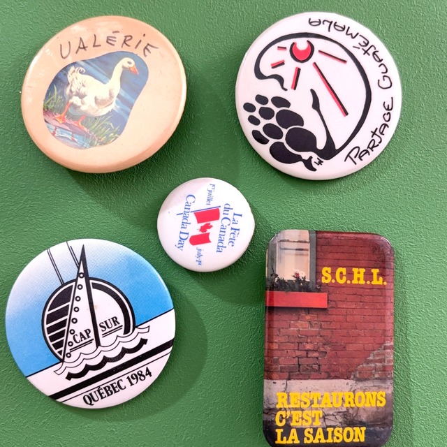 5個 ヴィンテージ レトロ 缶バッジ  vintage ビンテージ 古着 通販 リメイク 雑貨 2508013-6