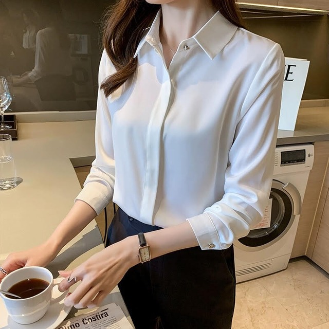 レディース トップス シャツ 長袖 襟付き スリム 細身 前開き ボタン かわいい 大人可愛い きれいめ シンプル カジュアル 上品 おしゃれ かっこいい レトロ クール モード系 エレガント モダン 主役級 存在感 ナチュラル 無地 春 秋 オフィス ビジネス OL 通勤 デート お出かけ お泊まり レストラン 女子会 ショッピング 韓国 オルチャン コーデ モテ 清楚 トレンド 流行 定番 S M L XL 2XL 3XL ホワイト ブラック グレー イエロー ベージュ ピンク ブルー グリーン