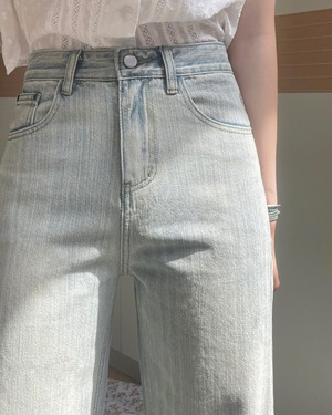 ワイドストレートウォッシュデニムパンツ　V10132