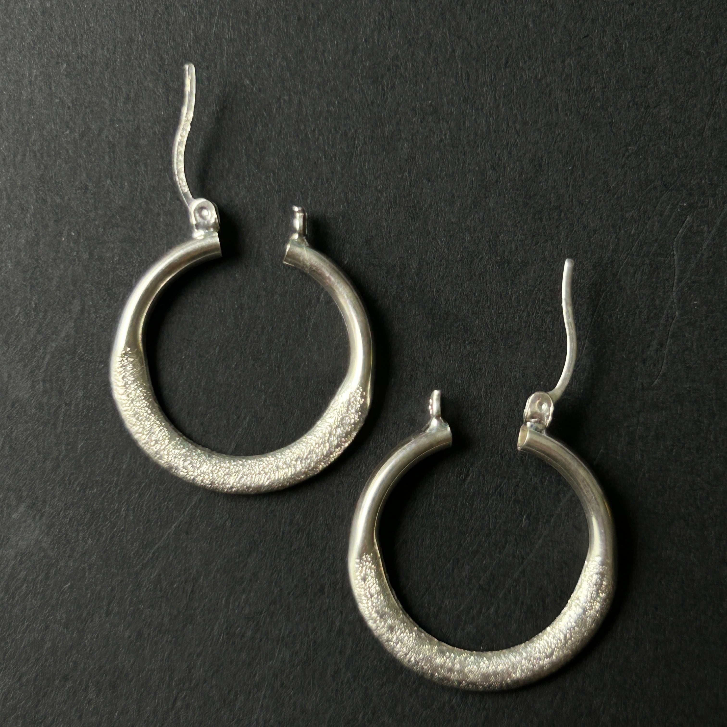 メキシコ タスコ製 Taxco シルバー925 ざらめフープピアス/軽