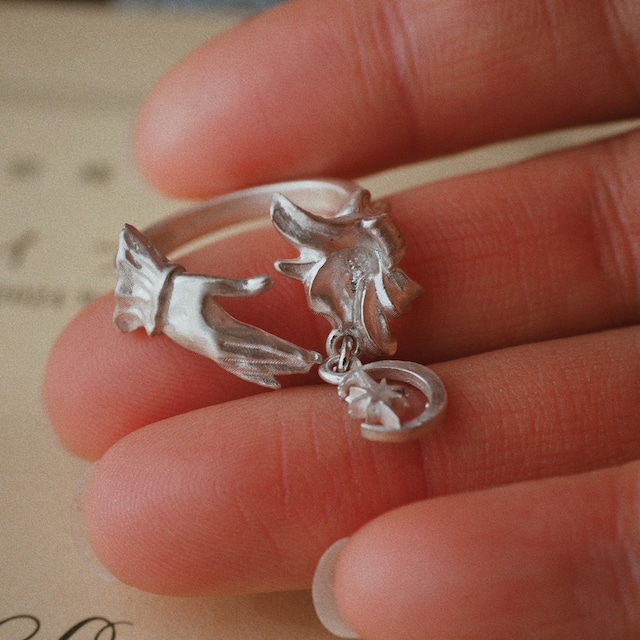White lily silver ring