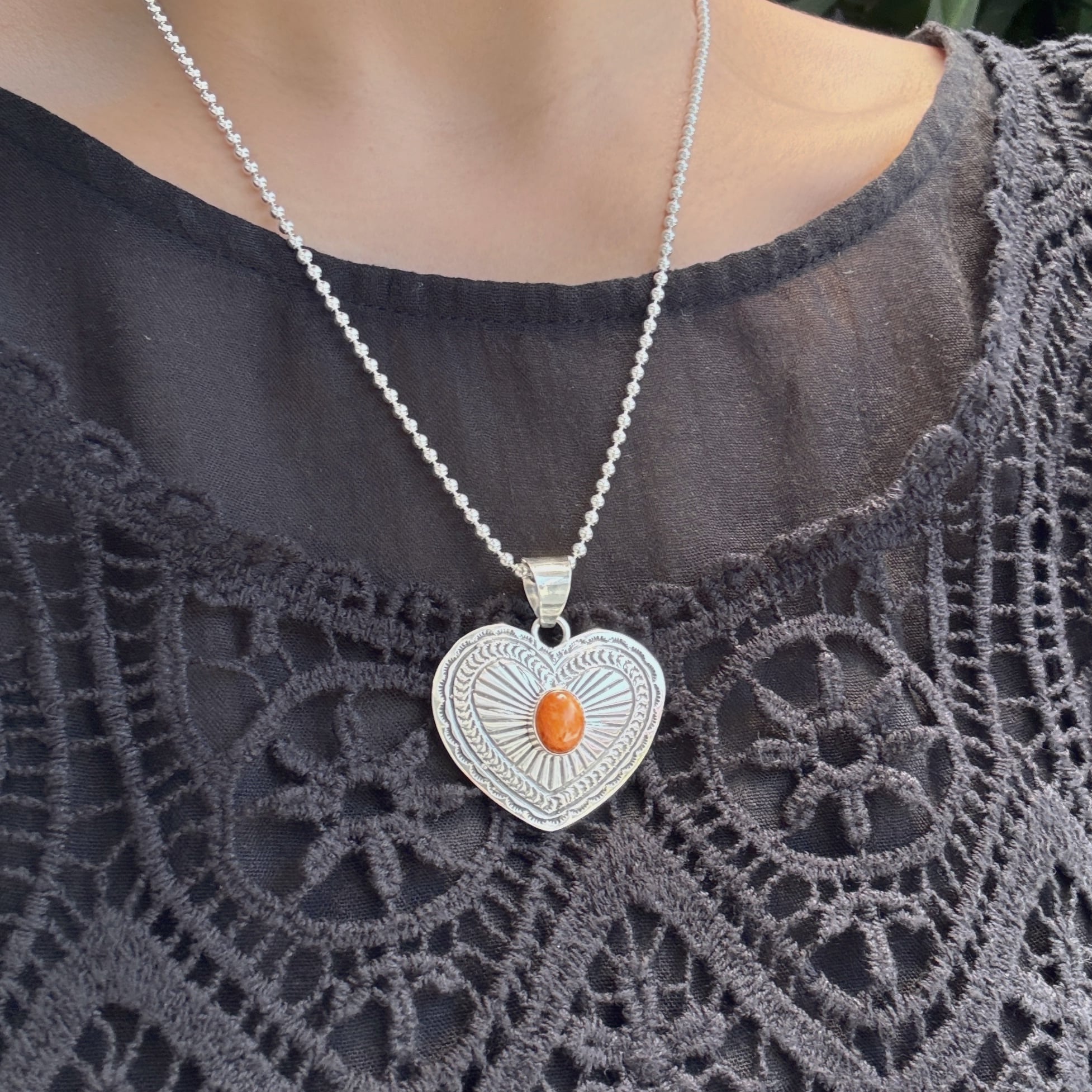 Indian Jewelry 》【 一点物 】オーバル スパイニー オイスター ハート