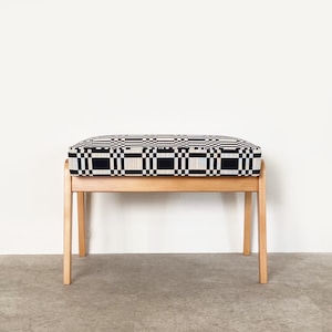 Foot stool with Johanna Gullichsen Doris / CH061