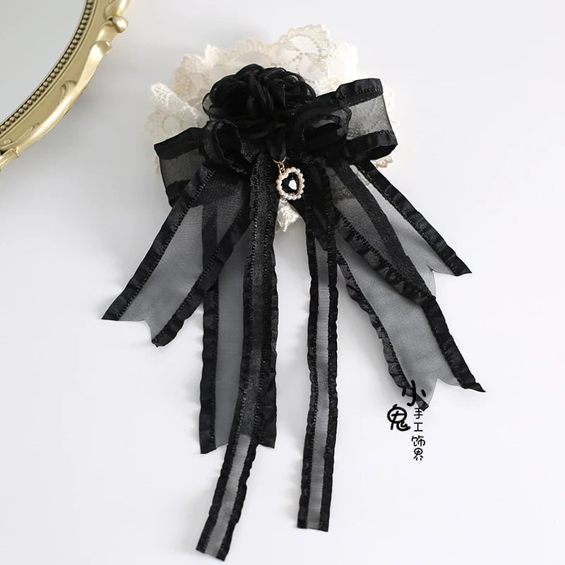 漆黒の薔薇と揺れるシアーリボン 耽美な闇を纏うヘッドドレスブローチ