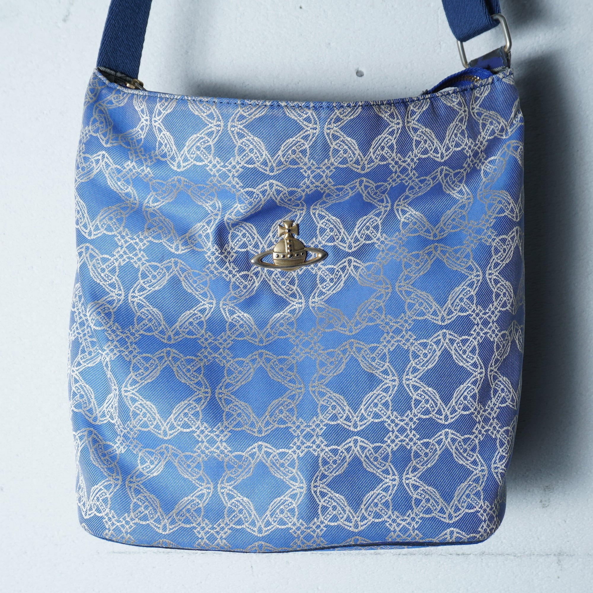♥　Vivienne Westwood ショルダーバッグ オーブロゴ Vivienne Westwood】ヴィヴィアンウエストウッド オーブロゴ・オーブ総