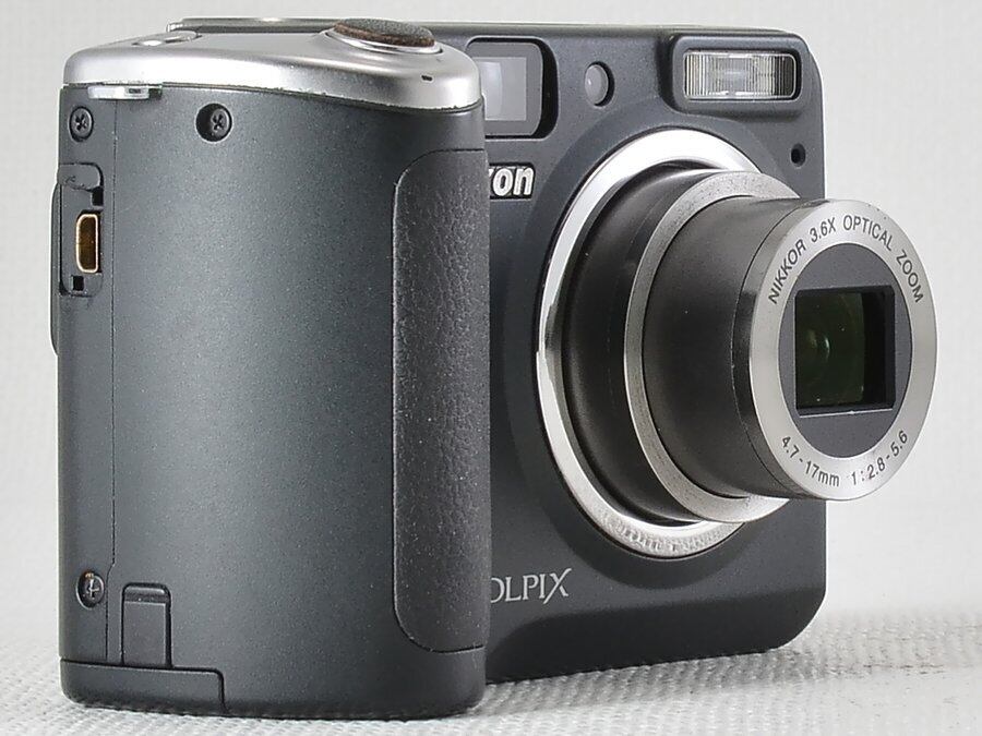 Nikon COOLPIX P50 元箱付 - デジタルカメラ