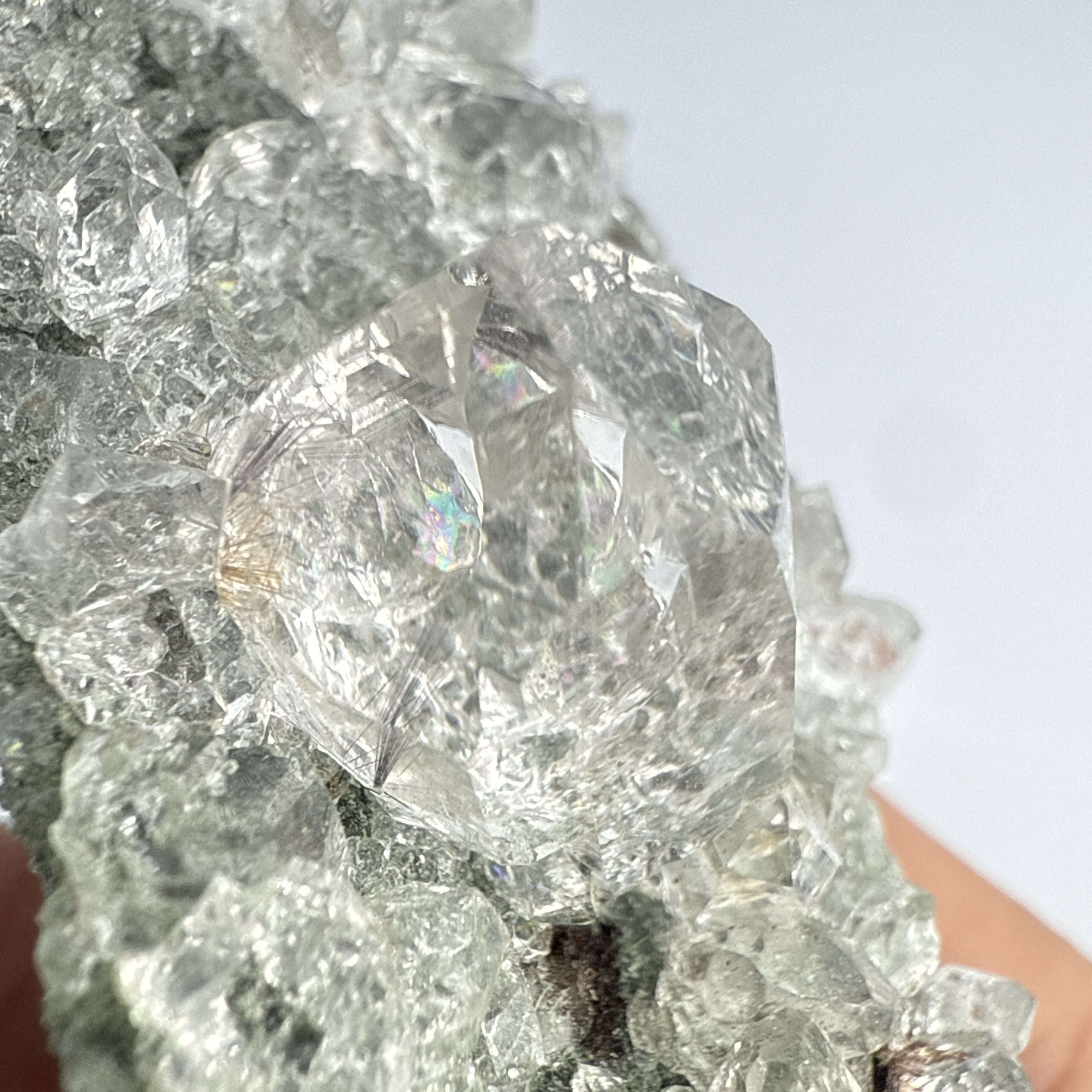 マニハール　ルチル　水晶　クラスター 382 インドマニハール産ルチル入り水晶クラスター | Mea Via Stone