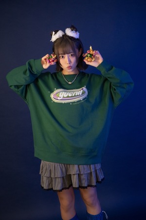 ∴ tough cookie sweatshirt / green