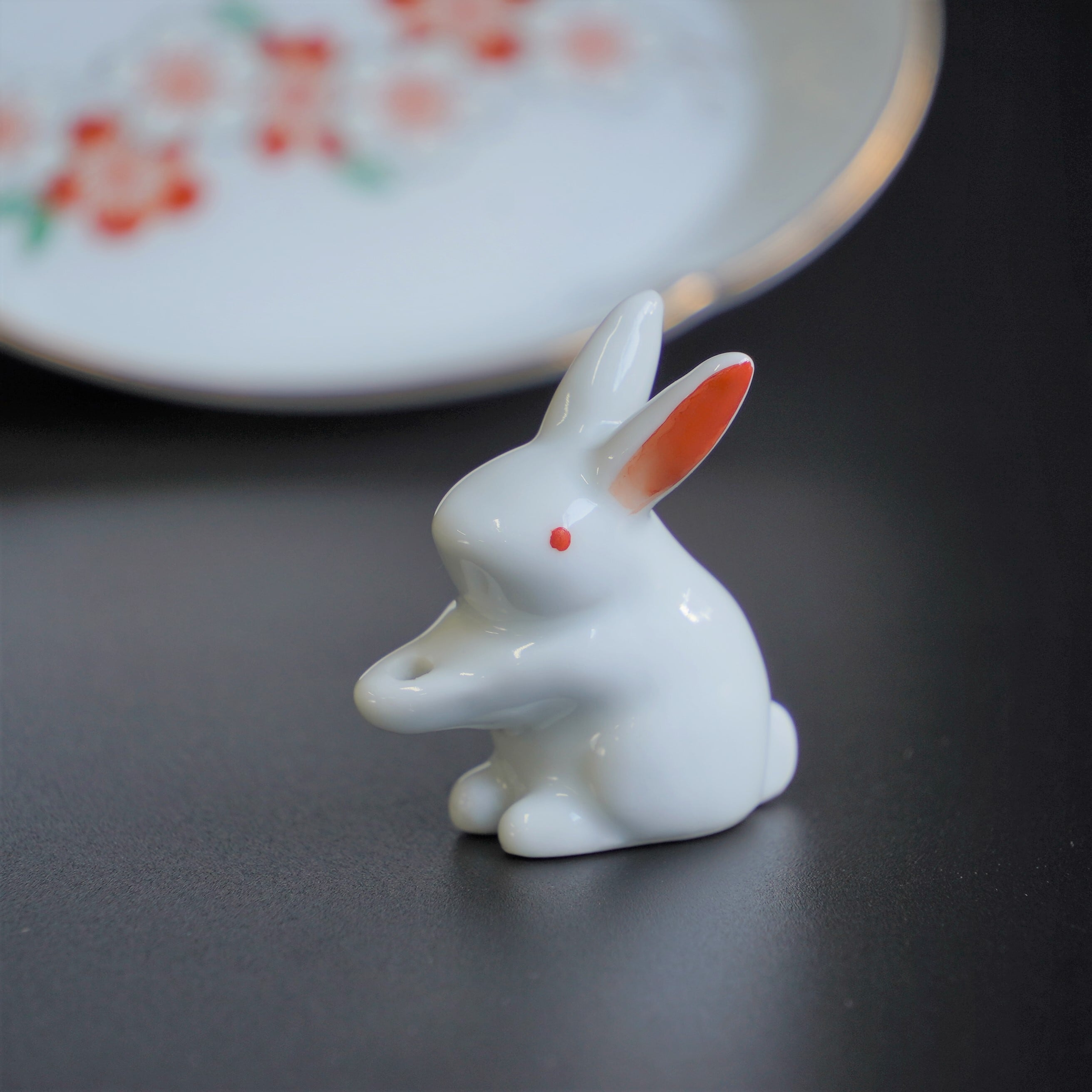兎のお香立てと小皿〜畑萬陶苑×匠〜 | takumikk