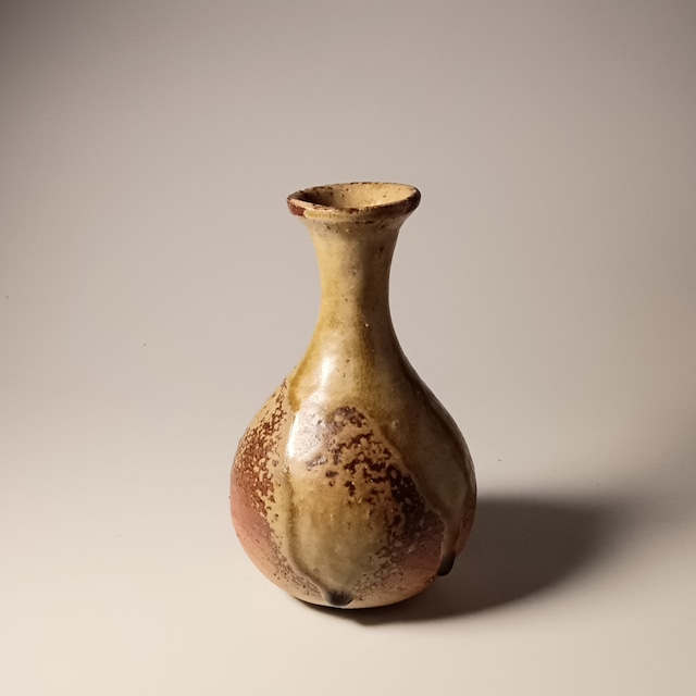 備前鶴首一合徳利　Bizen sake vessel