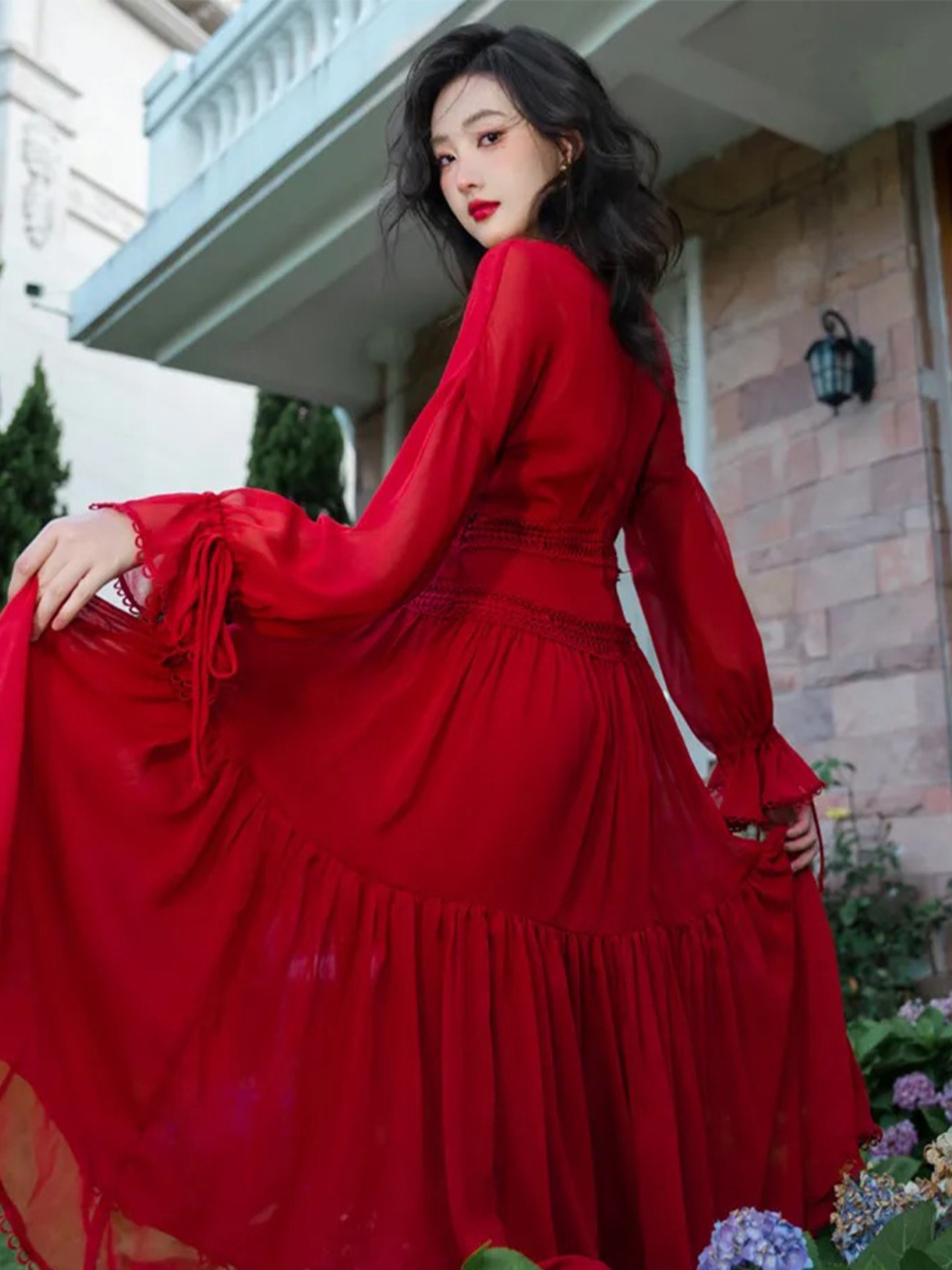 【0162】V-neck Tiered Red Long Sleeve Dress