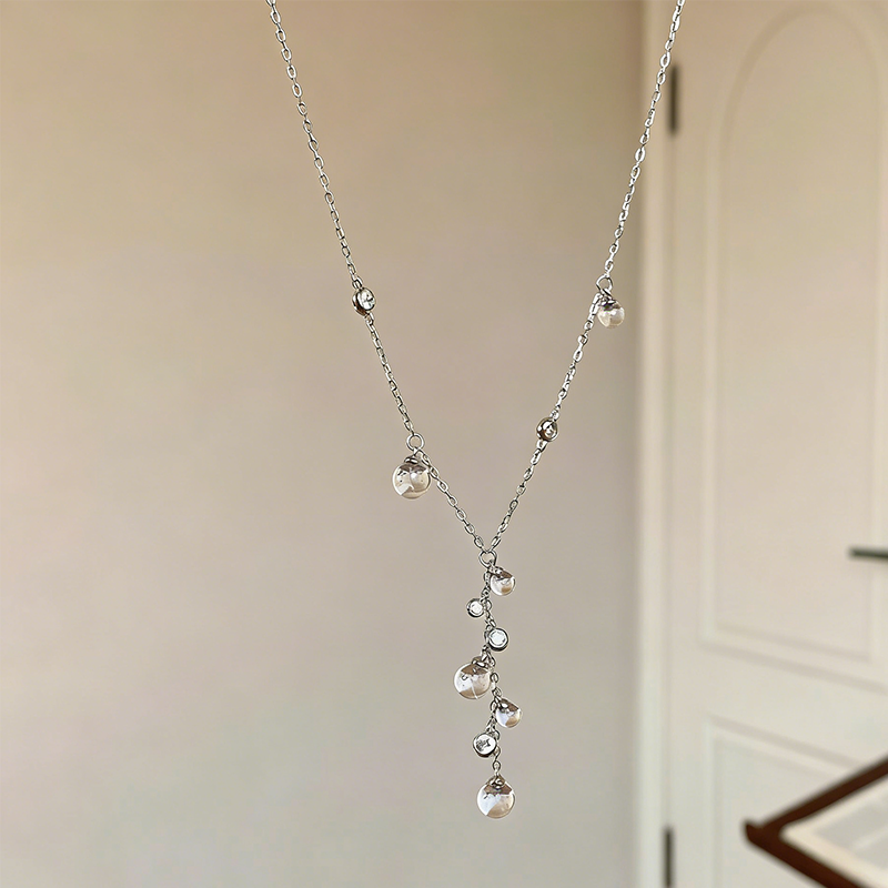 mo透き通るブドウの水晶ネックレス