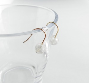 MINASOKO Pierced Earring Petite white
