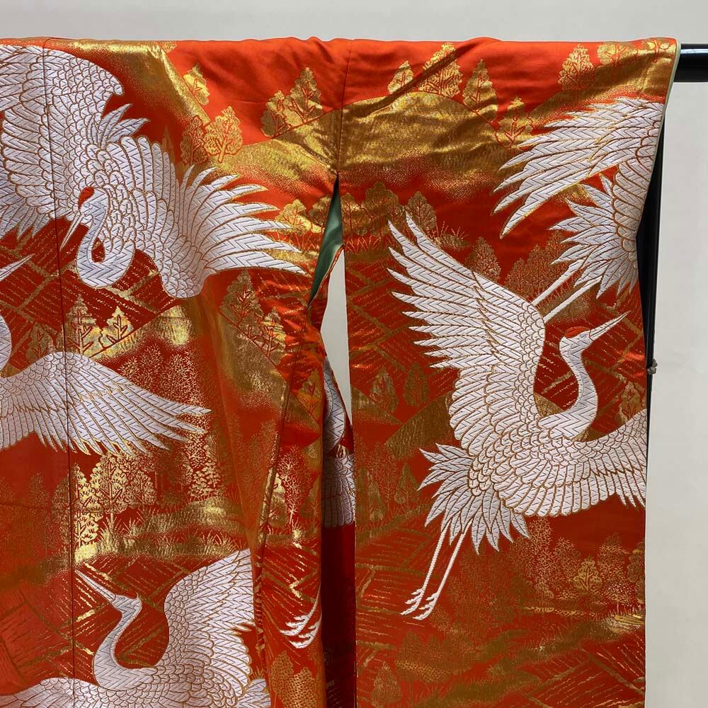 色打掛 正絹 鶴 刺繍 金 打掛 花嫁衣裳 婚礼 リサイクル 中古