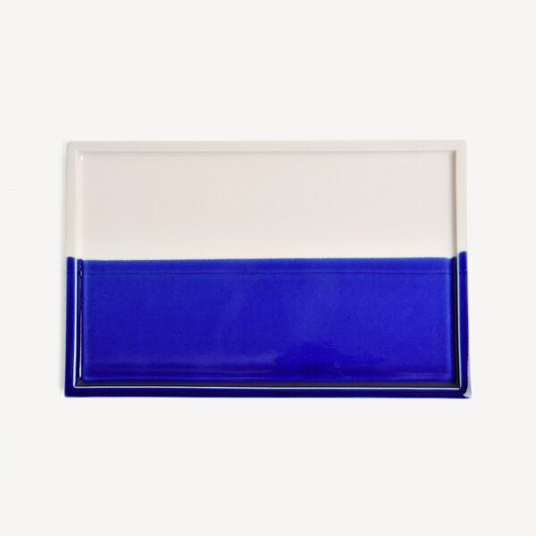 Mustakivi(ムスタキビ) HORISONTTI 長角皿 UMI