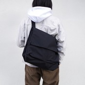 E R A. B.T NO MESSENGER BAG K012B