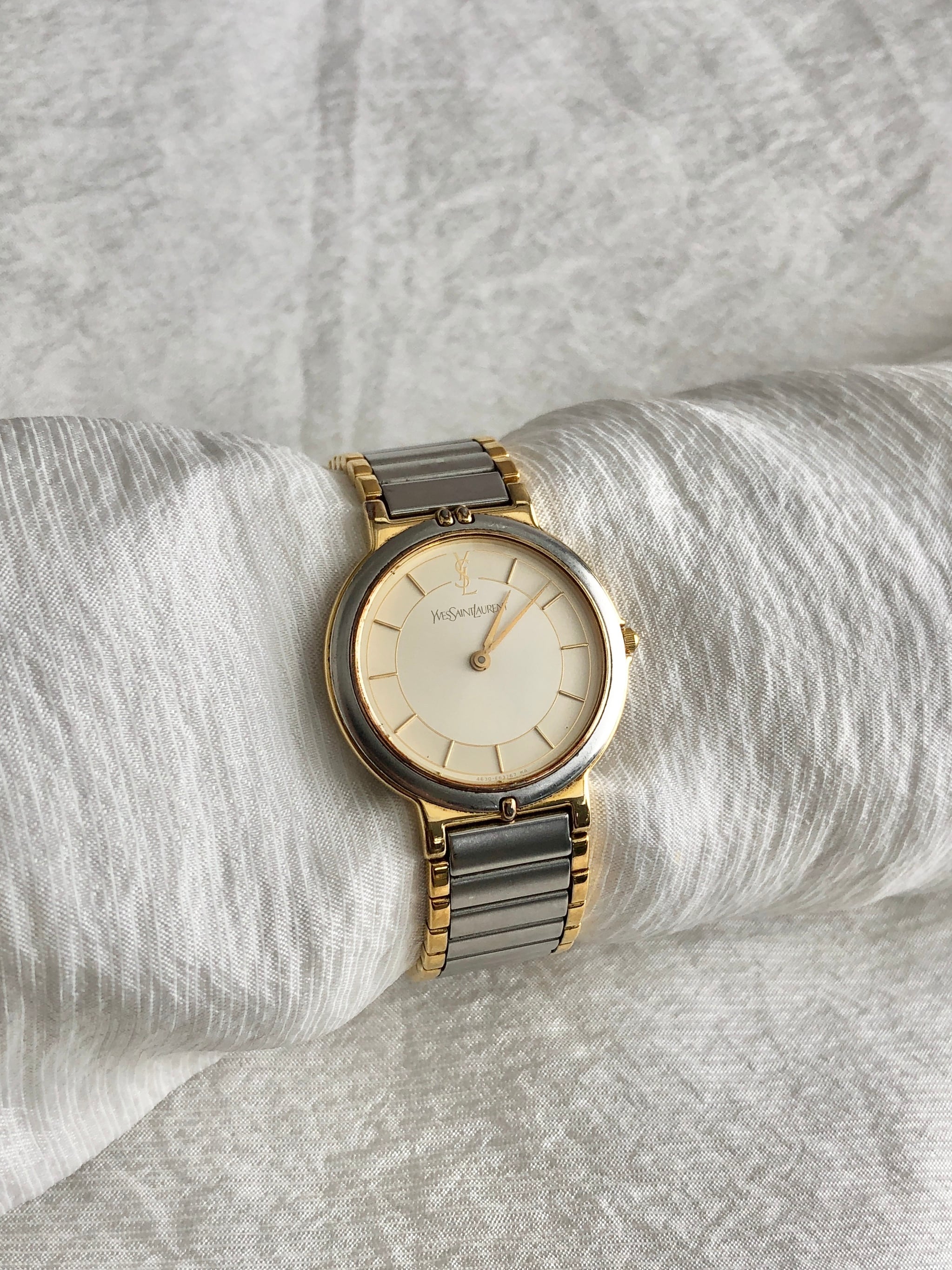 Yves Saint Laurent イヴ・サンローラン 腕時計 シルバー ステンレス