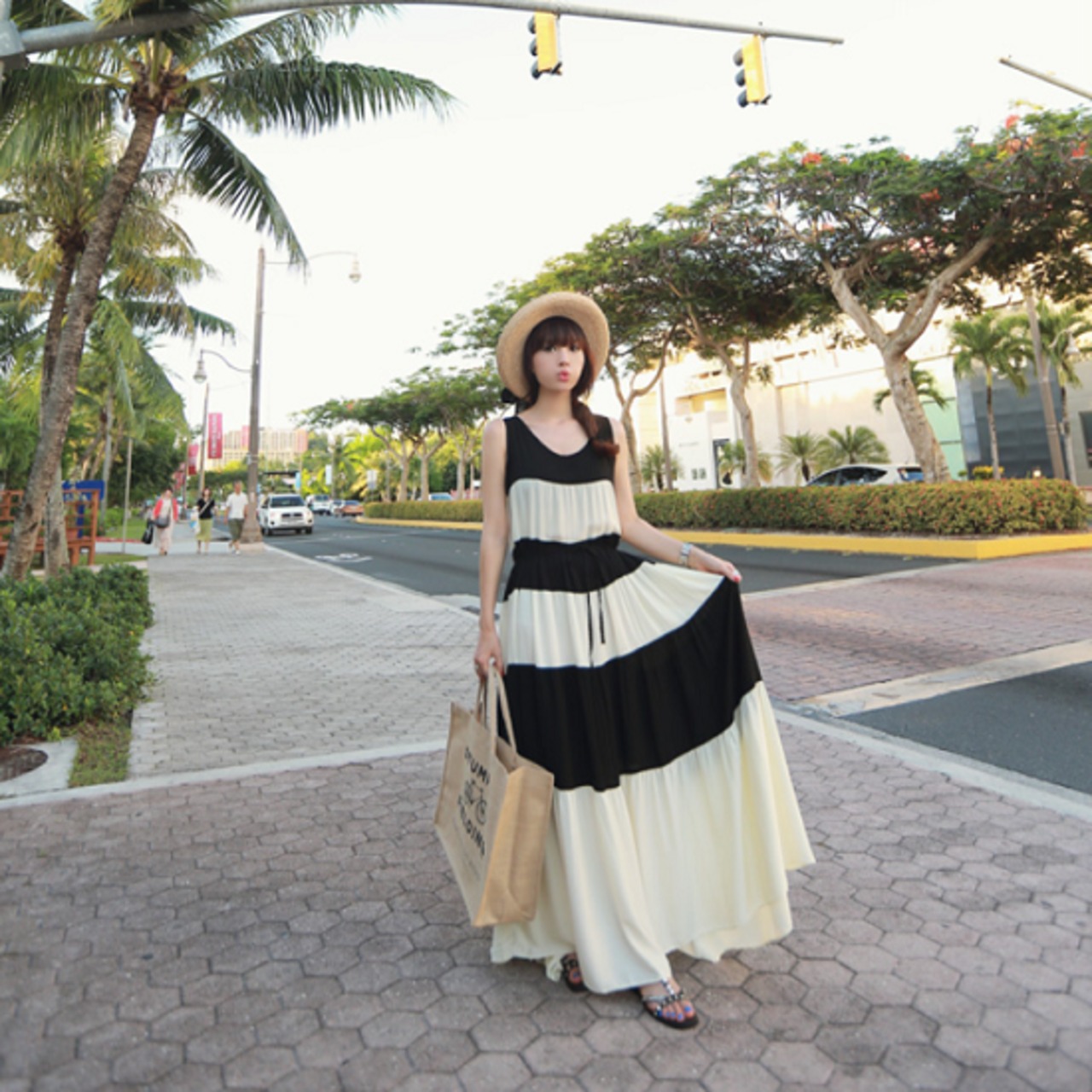 ワンピース 夏 ロング丈 ノースリーブ ロングワンピース モノクロ 白黒 